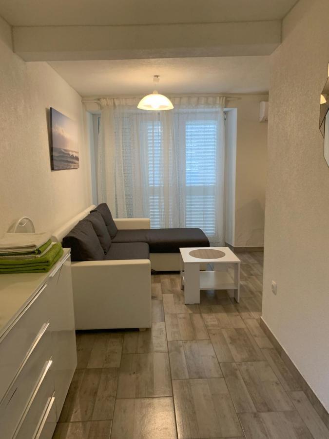 Apartman Annamaria Cres Exterior foto